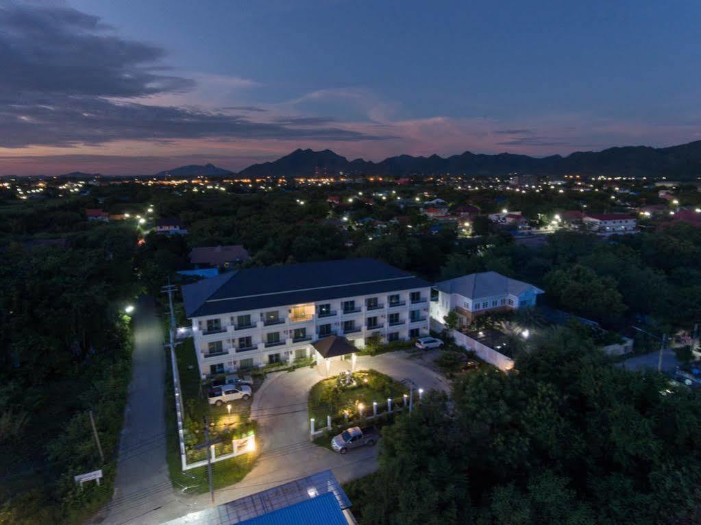 Privacy Residence Lop Buri Dış mekan fotoğraf